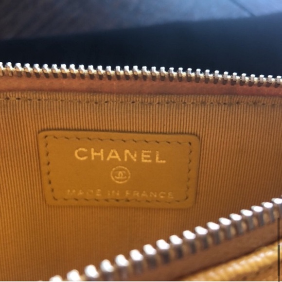 Classic Chanel phone case / pouch - Picture 9 of 16